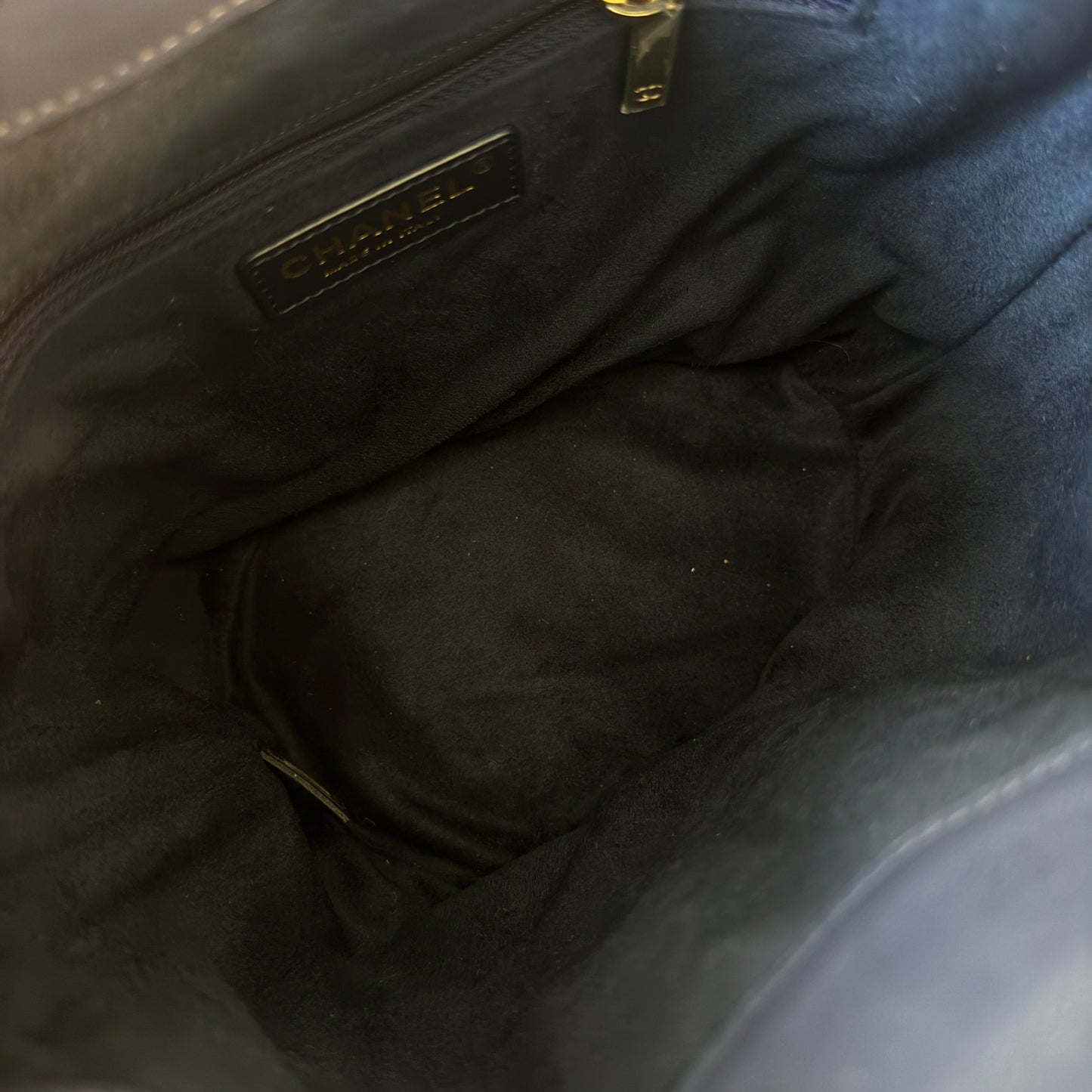 Pre-Owned Blue Caviar Leather Bucket Bag