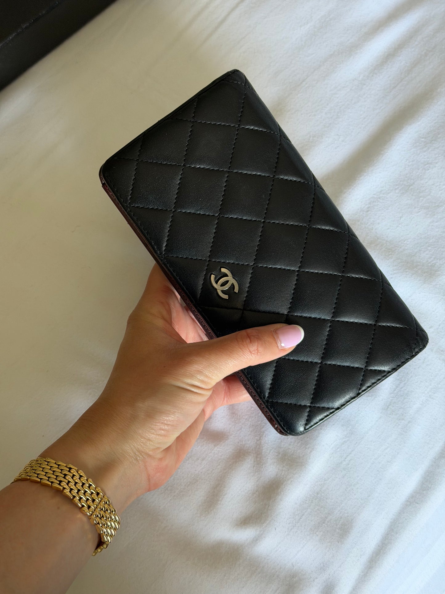 Pre-Owned Black Lambskin Leather Fold Wallet