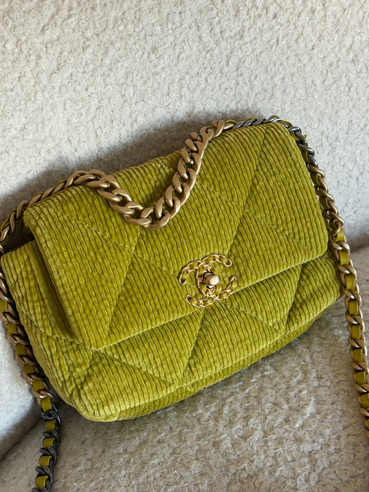 Pre-Owned Green Jumbo Corduroy Crossbody Bag