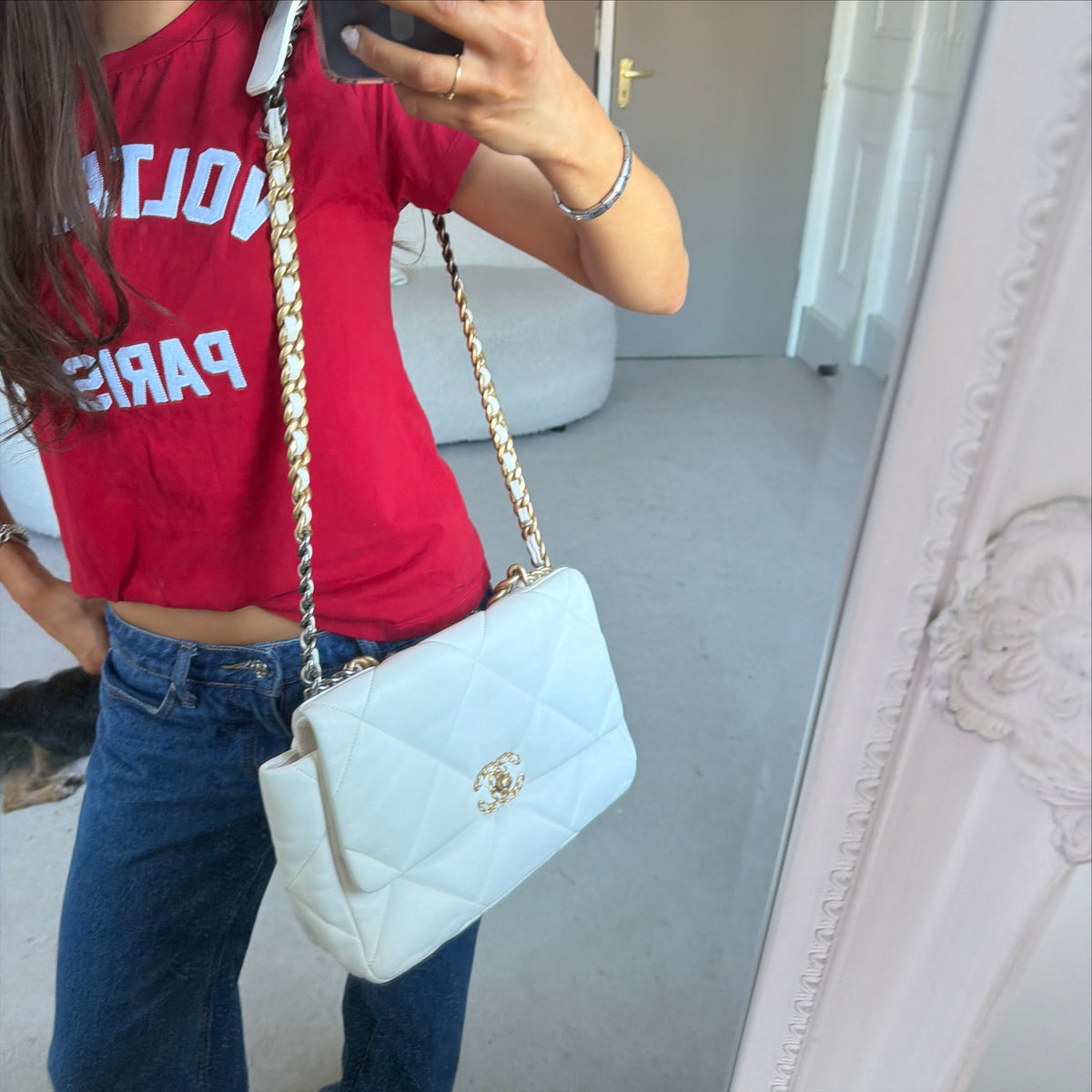 Pre-Owned White Shiny Lambskin Leather Single Flap Crossbody Bag