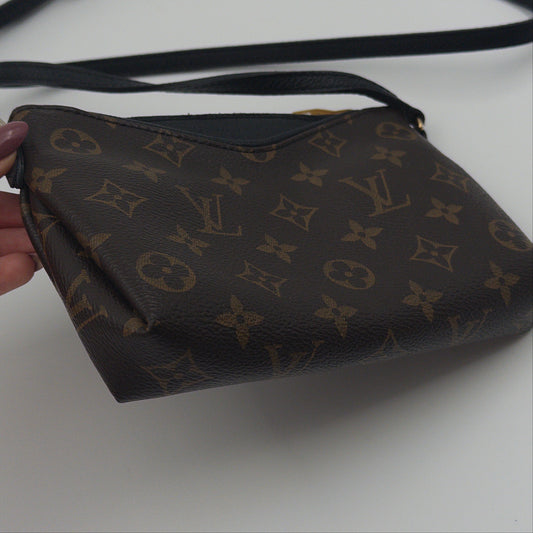 Pre-Owned LV Monogram Canvas Pallas Pochette Crossbody Bag