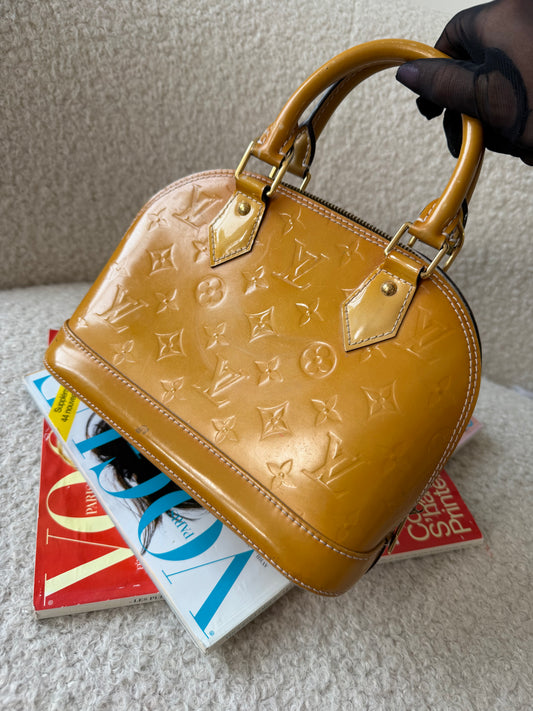 Pre-Owned Gold Monogram Vernis Leather Alma BB