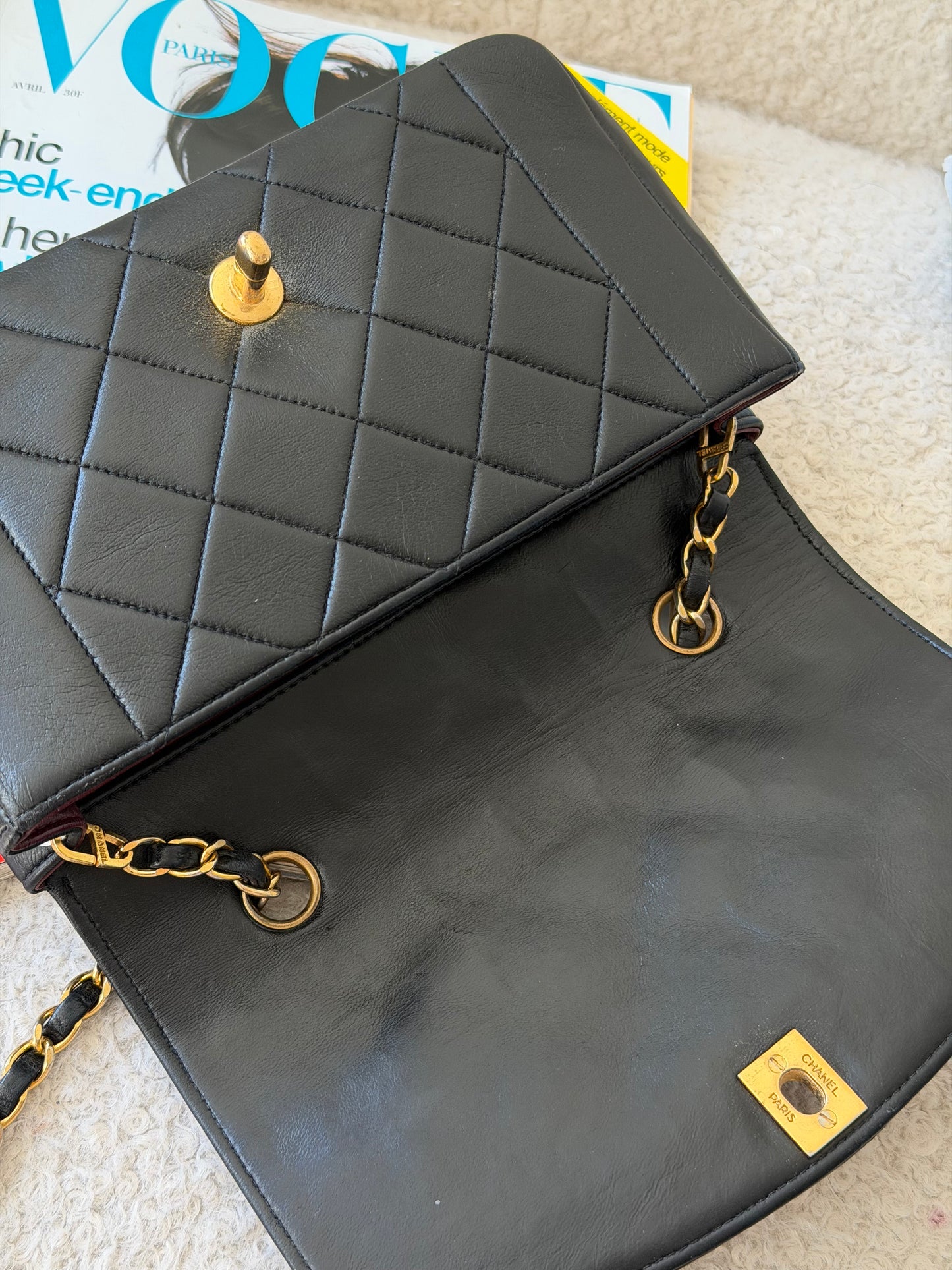 Pre-Owned Black Matelassé Lambskin Diana Single Flap Crossbody