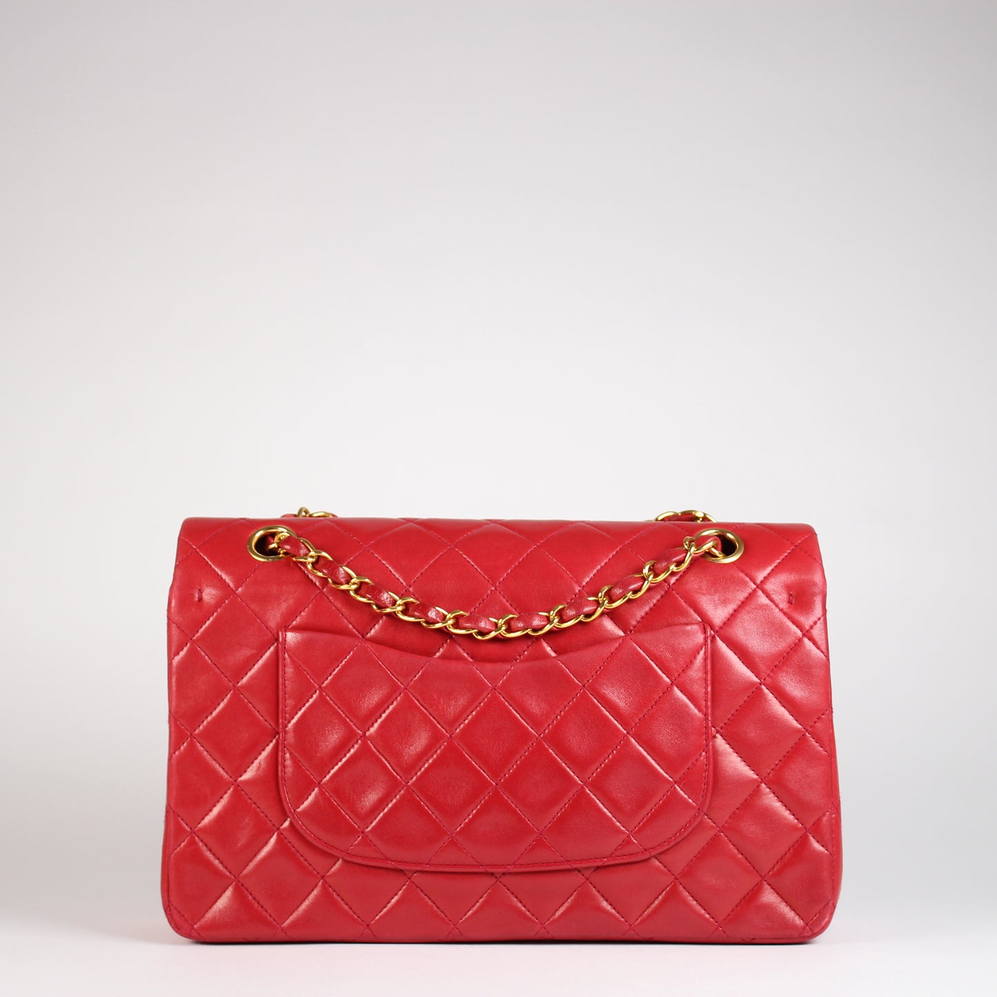 Medium Classic Flap