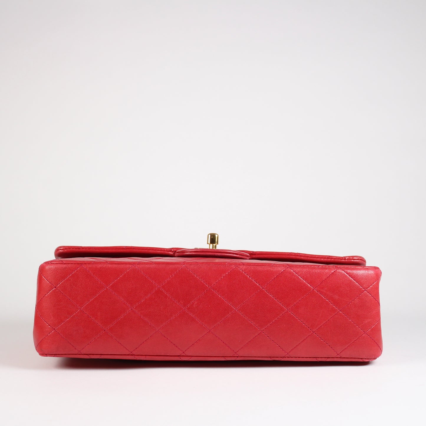 Medium Classic Flap