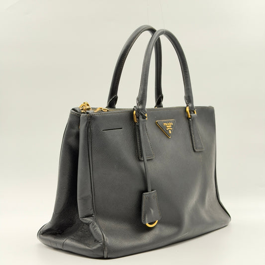 Pre-Owned Black Saffiano Leather Galleria Medium