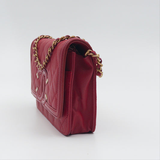 Pre-Owned Red Matelassé Caviar Leather Wallet on Chain