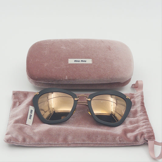 Pre-Owned Black/Gold Sunglasses