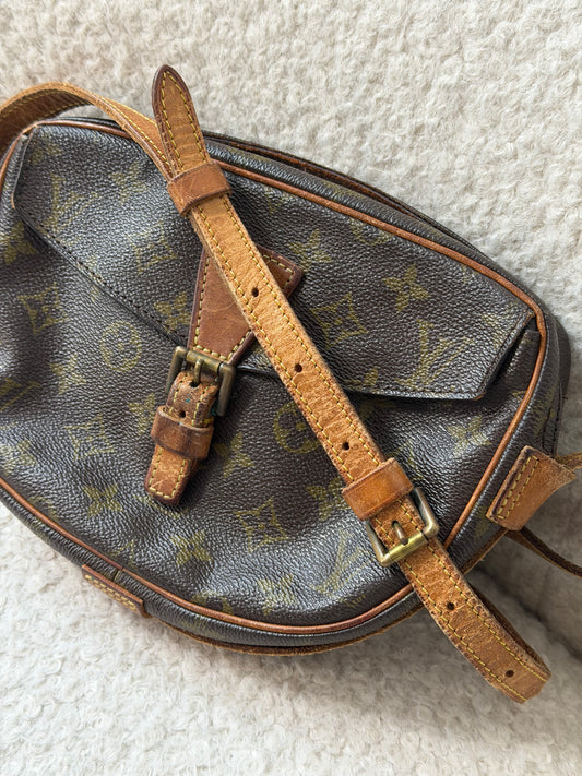 Monogram Canvas Jeune Fille