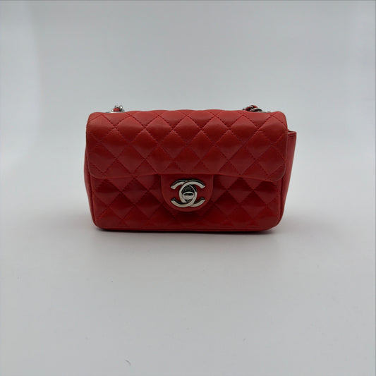 Pre-Owned Red Charm Micro-Matelassé Mini Lambskin Single Flap Crossbody Bag