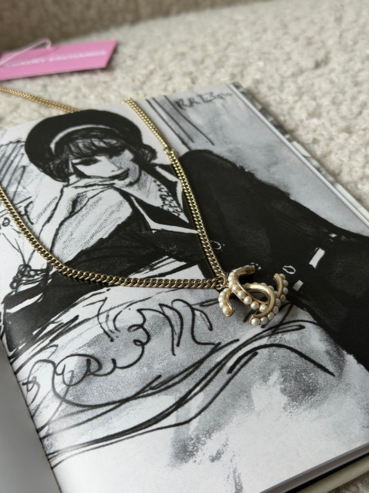 Gold-Tone Chain with Pearls Necklace