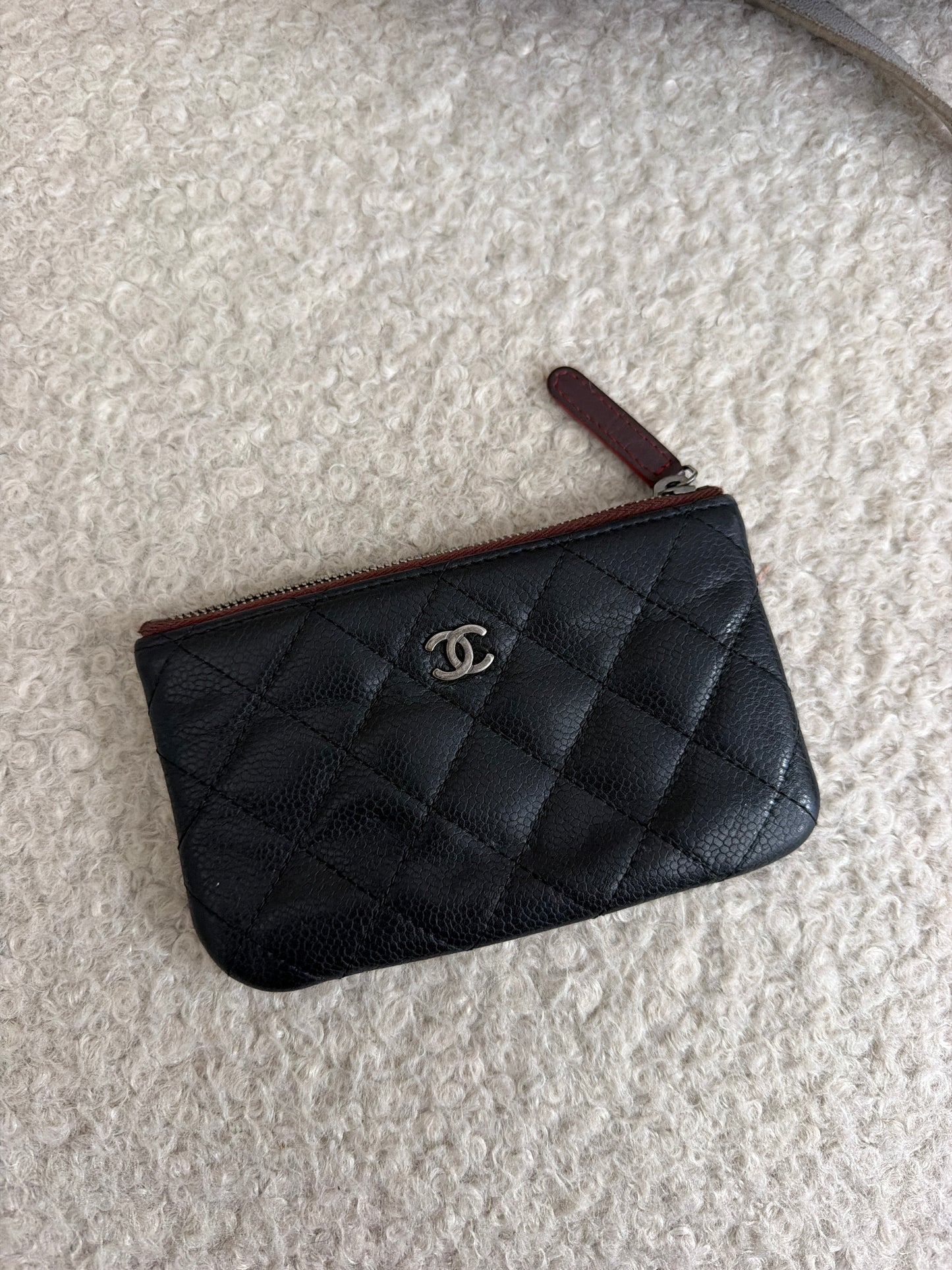 Pre-Owned Black Matelassé Caviar Leather Pouch