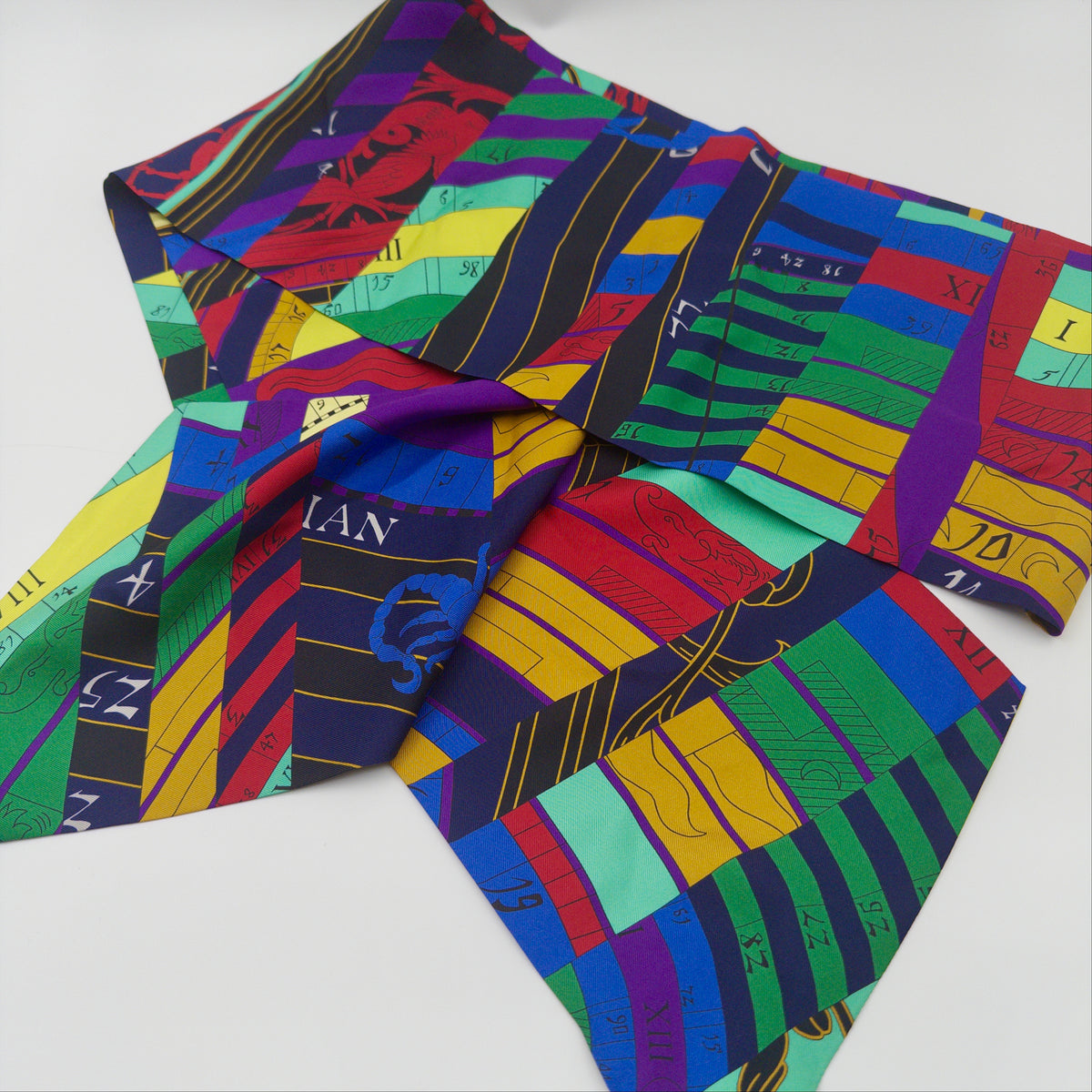 Pre-Owned Multicolour Silk Scarf
