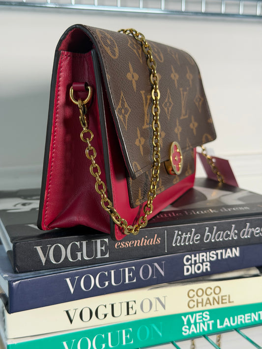 Pre-Owned LV Monogram Canvas Flore Wallet on Chain