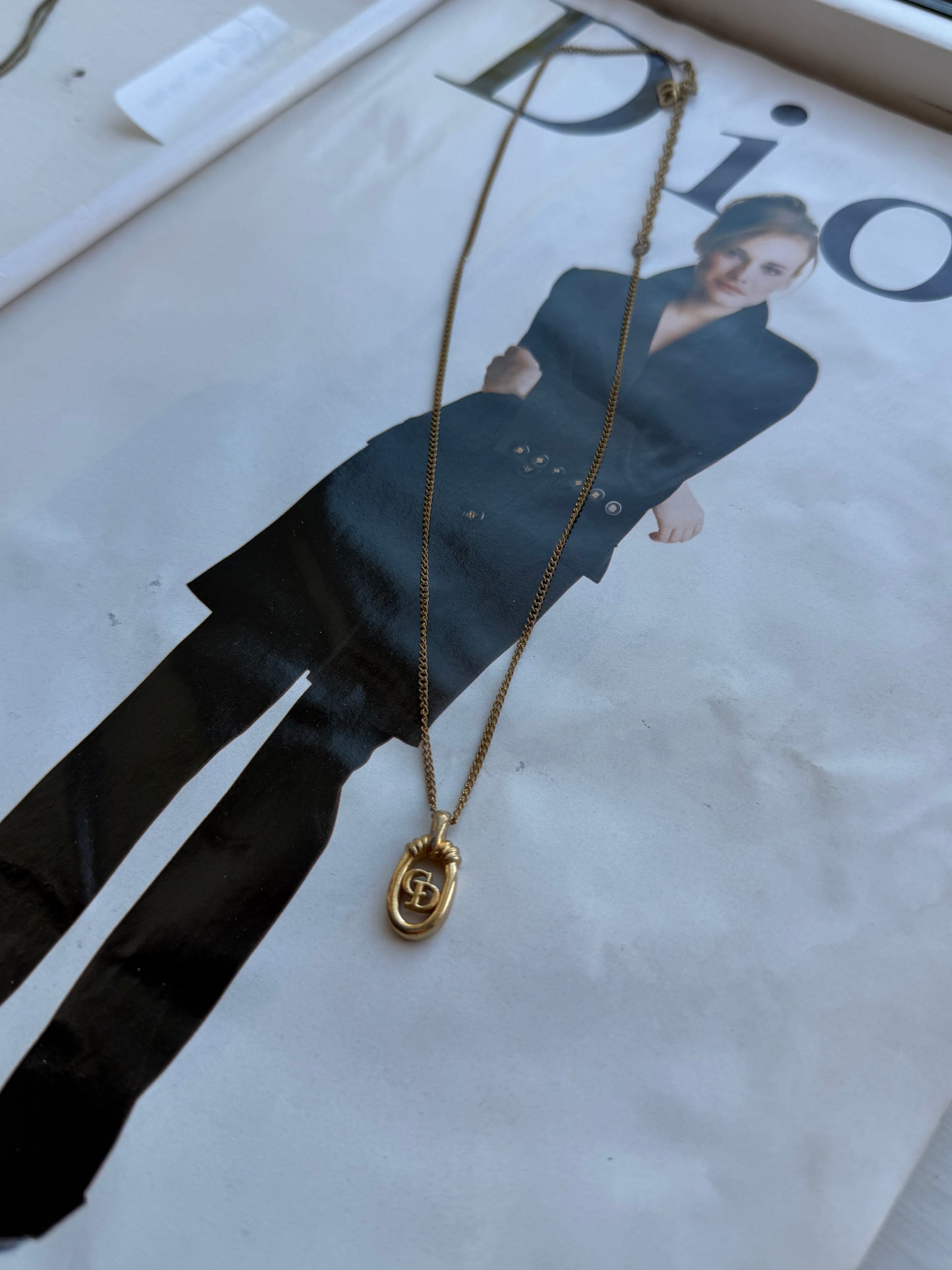Pre-Owned Oval Gold-Tone Metal Neckalce