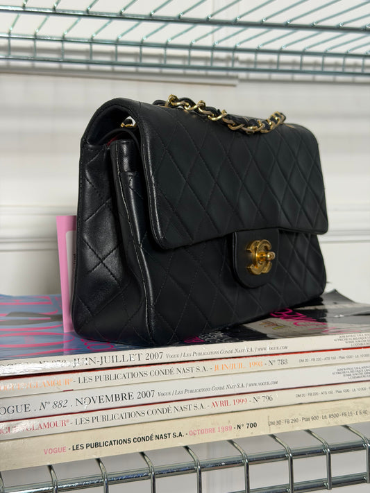 Pre-Owned Black Matelassé Lambskin Small Classic Double Flap Shoulder Bag