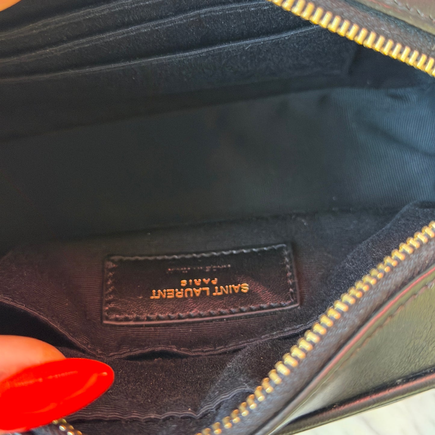 Pre-Owned Black 'Lou' Leather Camera Bag