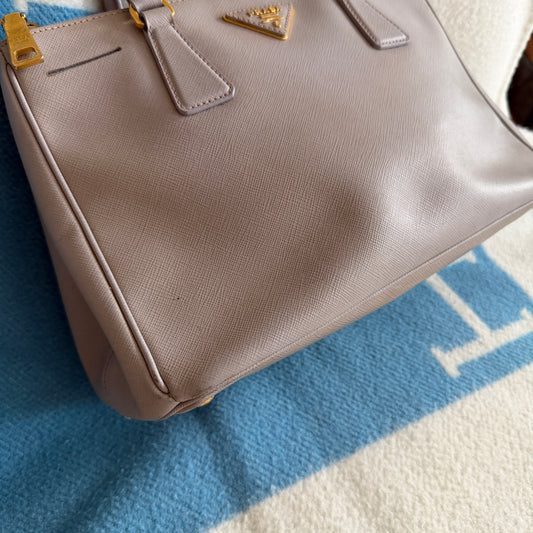 Pre-Owned Grey Saffiano Leather Galleria Handbag