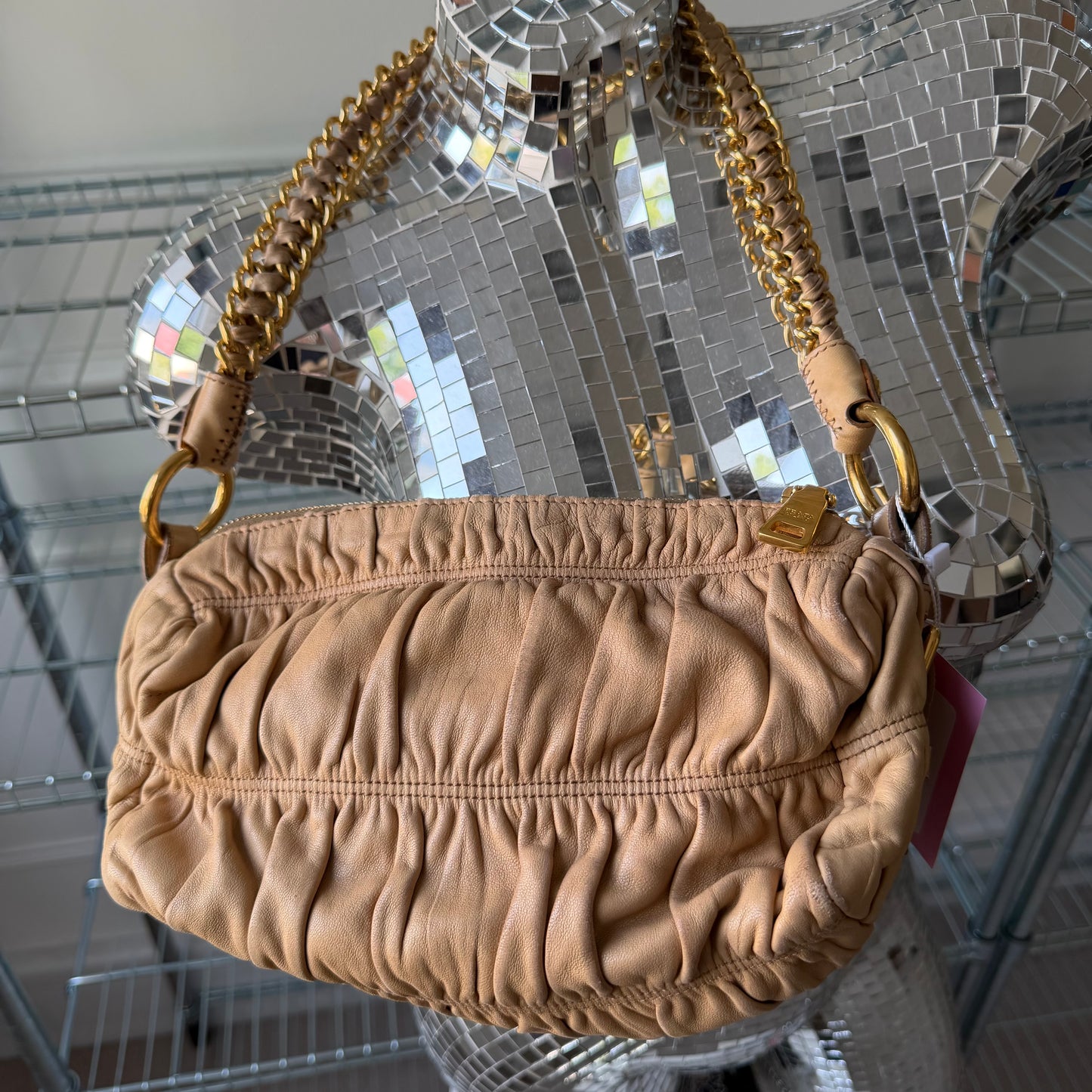 Pre-Owned Beige Ruffled Leather Shoulder Bag