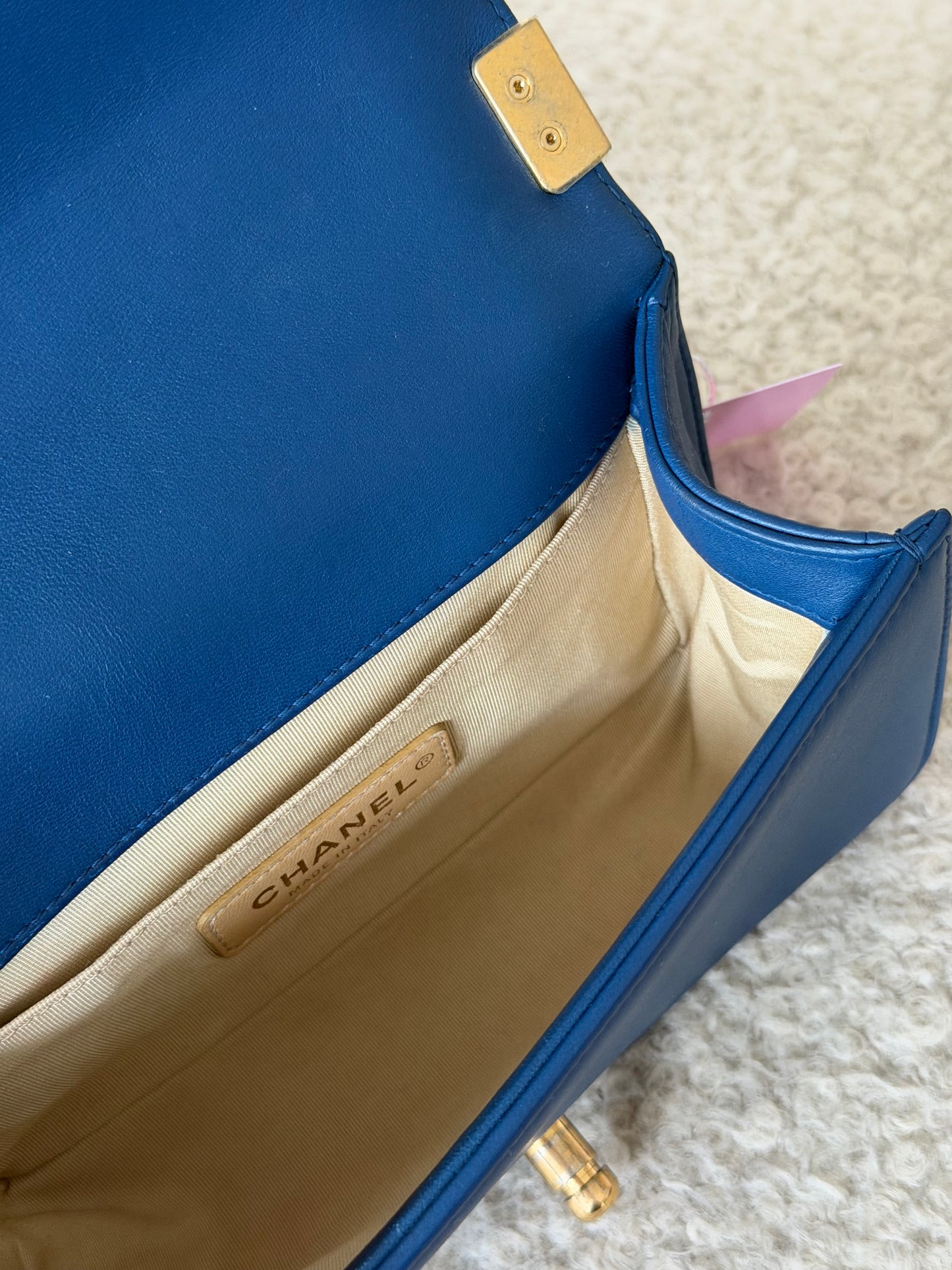 Pre-Owned Navy Lambskin Boy Single Flap