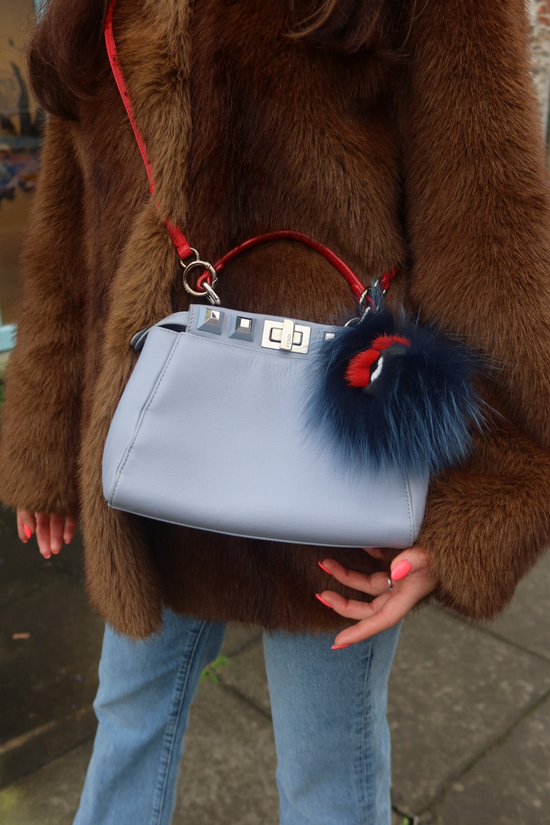 L.E. Peekaboo with Charm