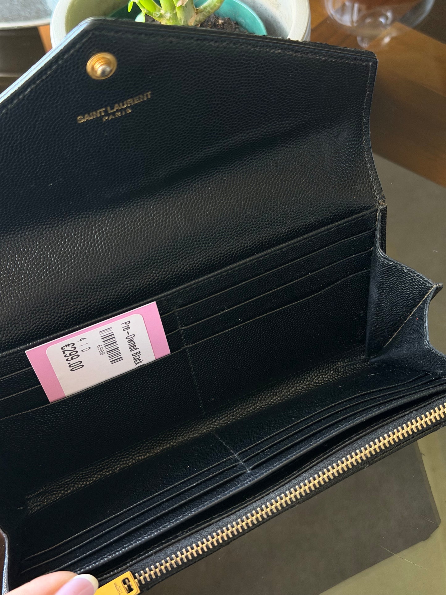 Pre-Owned Black Caviar Grained Calfskin Leather Wallet
