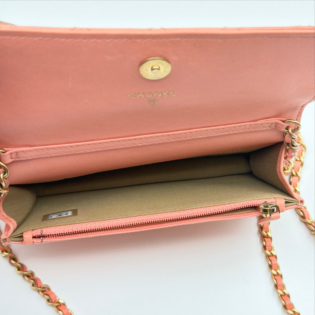 Pre-Owned Pink Matelassé Lambskin Leather Wallet on Chain