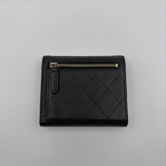 Pre-Owned Black Matelassé Caviar Leather Wallet