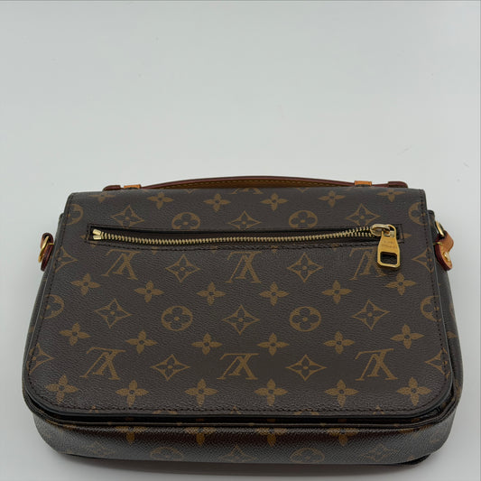 Pre-Owned LV Monogram Canvas Pochette Metis Crossbody Bag