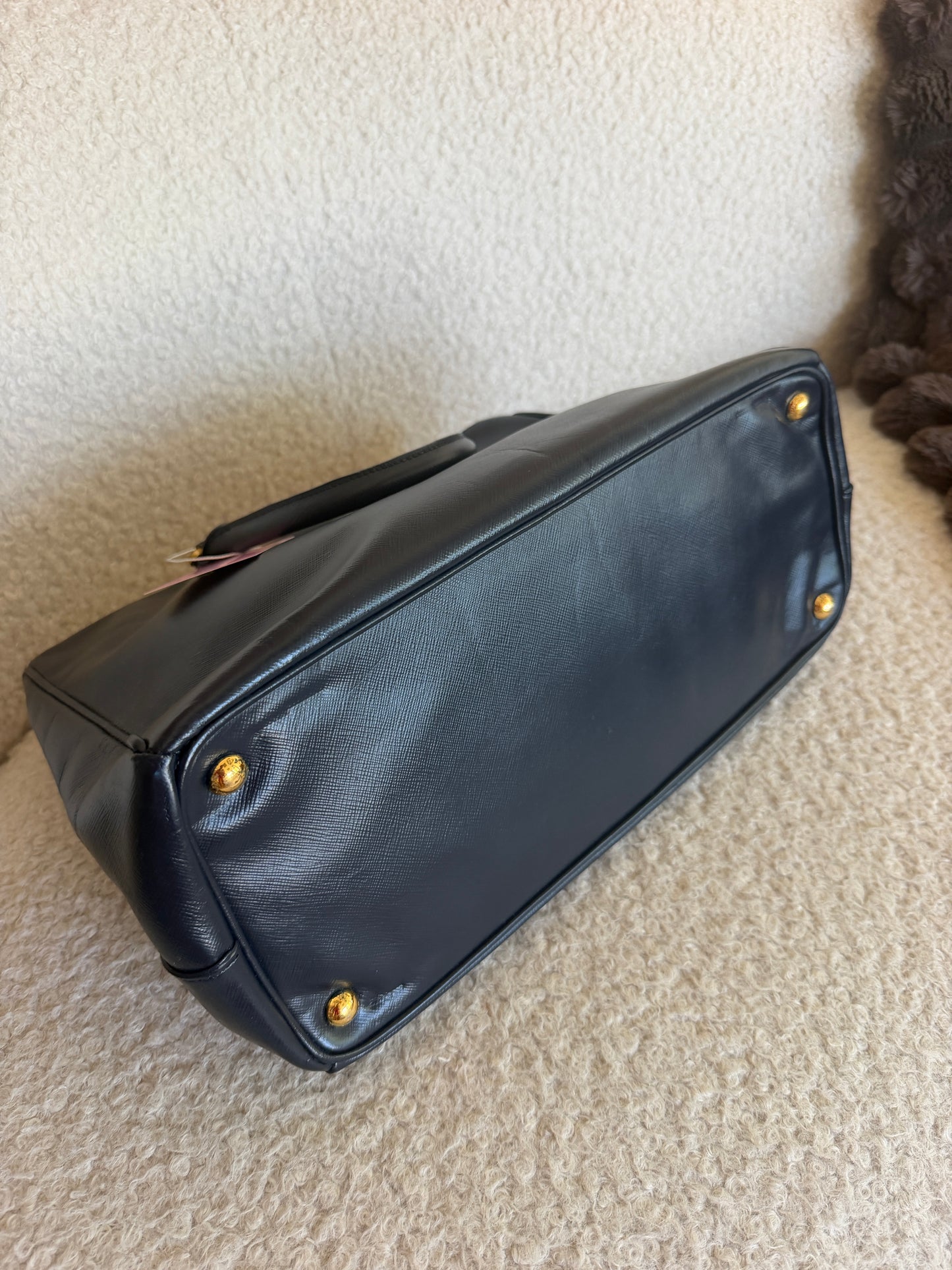 Pre-Owned Navy Patent Saffiano Leather Large Galleria