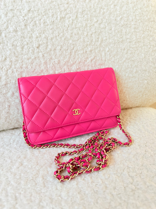 2016 Pink Wallet on Chain Gold Hardware