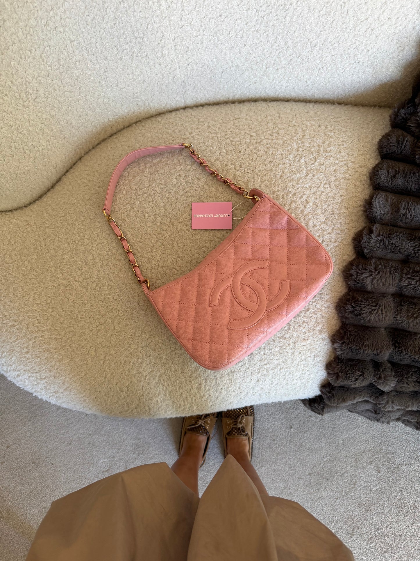 Pre-Owned Light Pink Caviar Leather Hobo Bag
