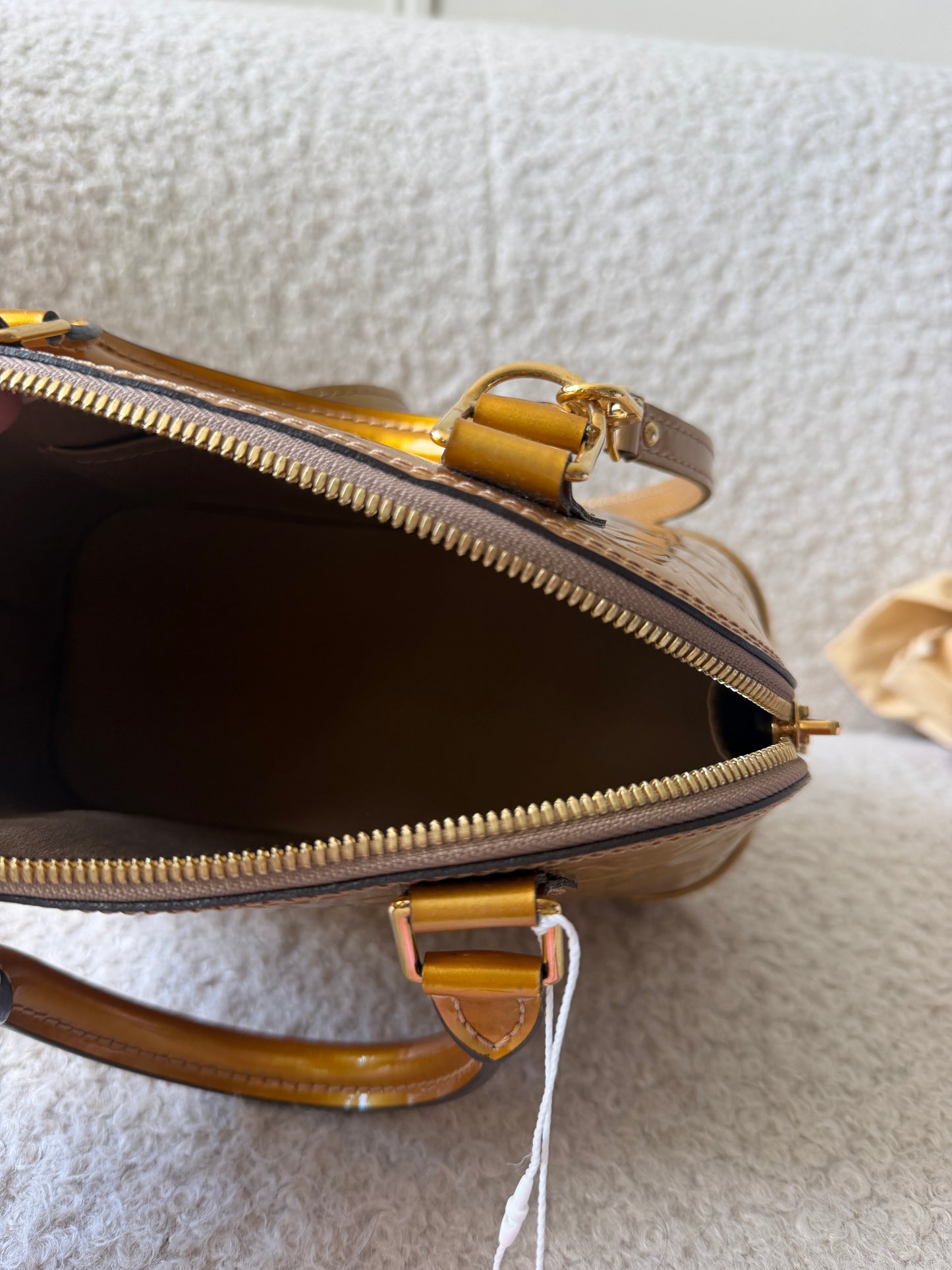 Pre-Owned Gold Monogram Vernis Leather Alma BB