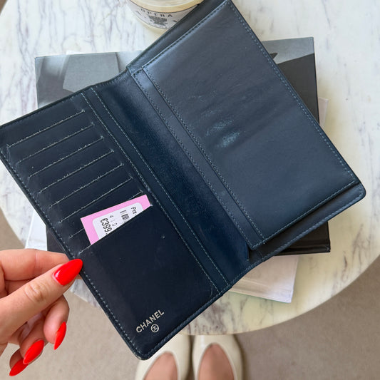 Pre-Owned Blue Timeless Caviar Leather Organiser Wallet