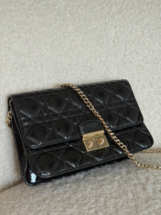 Pre-Owned Black Cannage Patent Leather Crossbody Bag