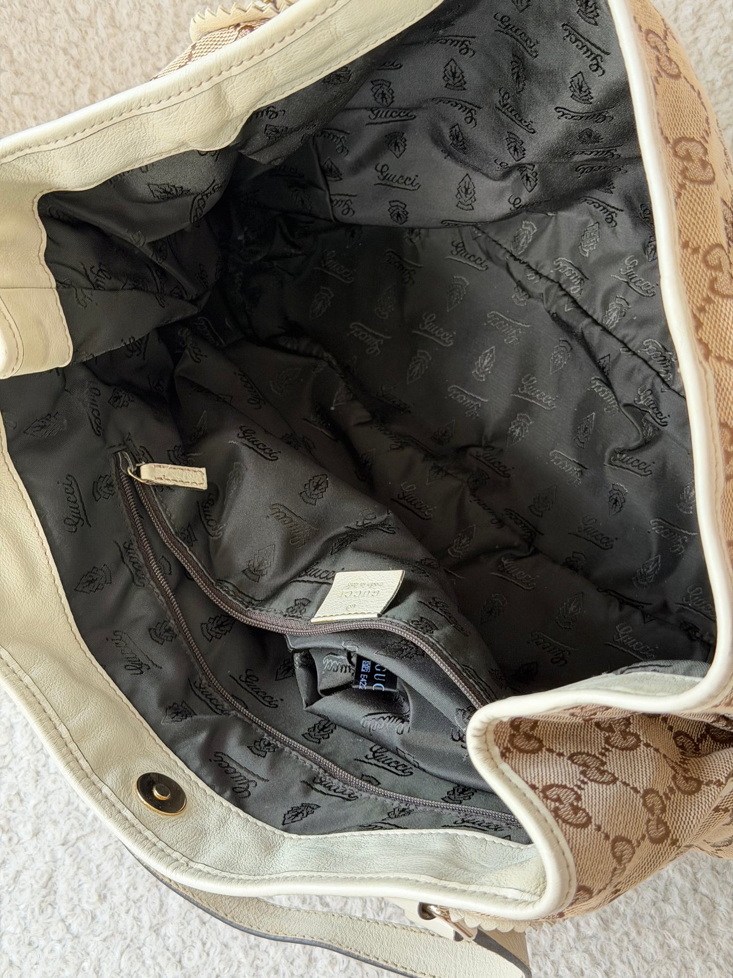 Pre-Owned Beige GG Canvas 'Neverfull' Tote Bag