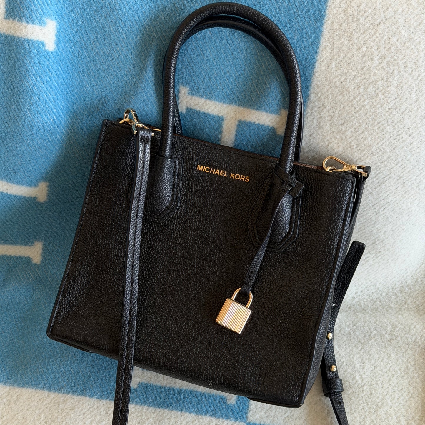 Tophandle leather bag with strap