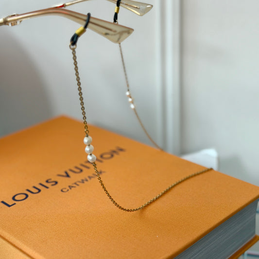 Cool But Chic Sunglasses Chain