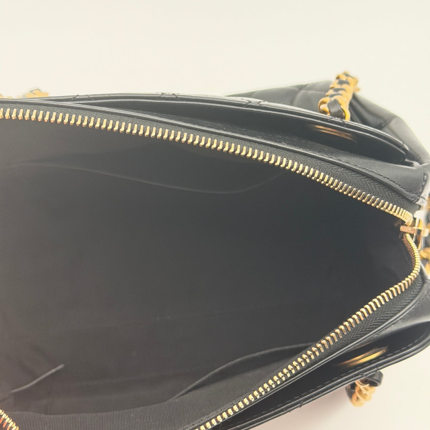 Pre-Owned Black Matelassé Calfskin Leather Bowling Bag