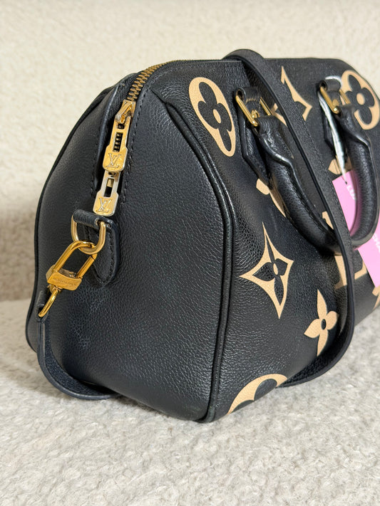 Pre-Owned Black/Beige Monogram Empreinte Leather Speedy 25