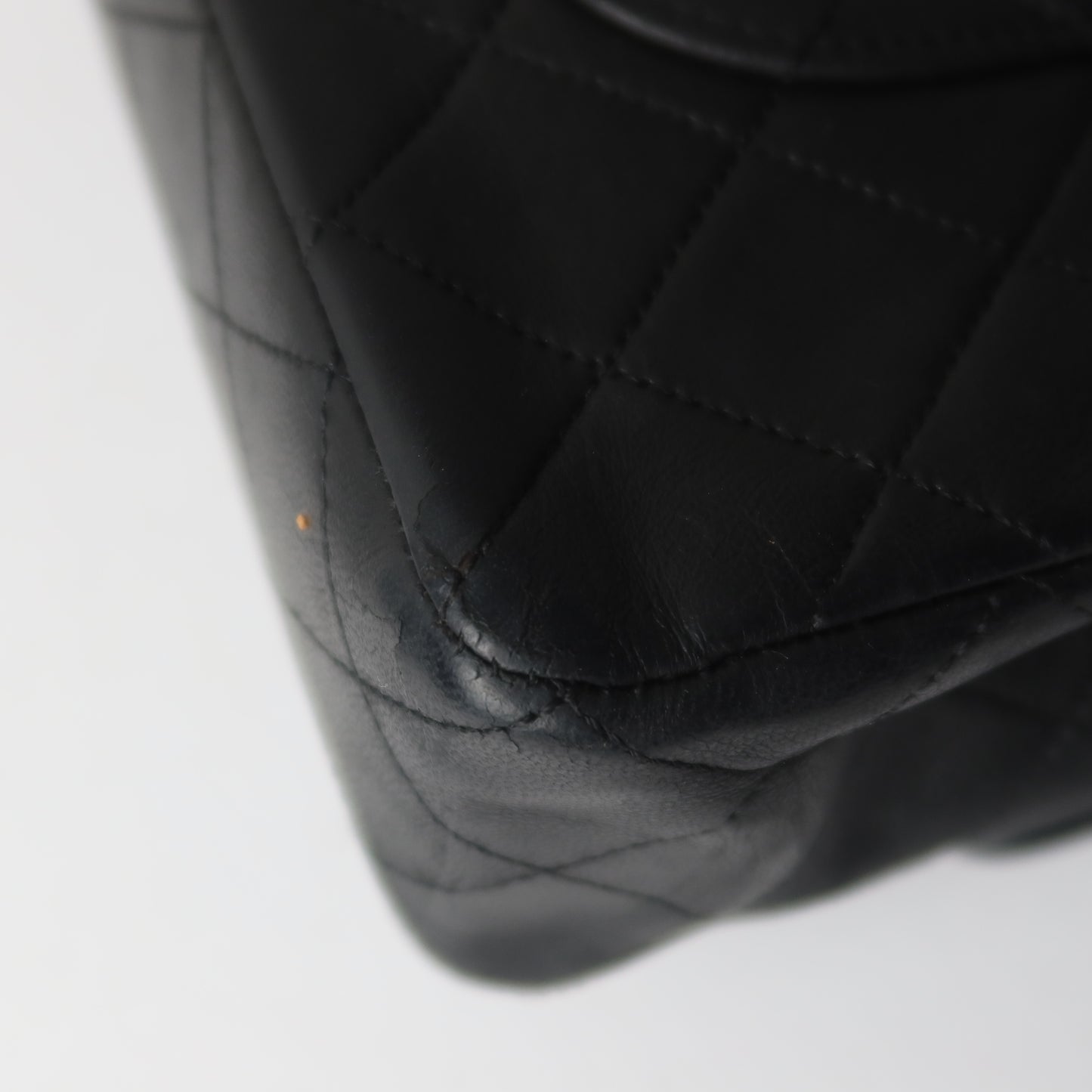 Medium Classic Flap