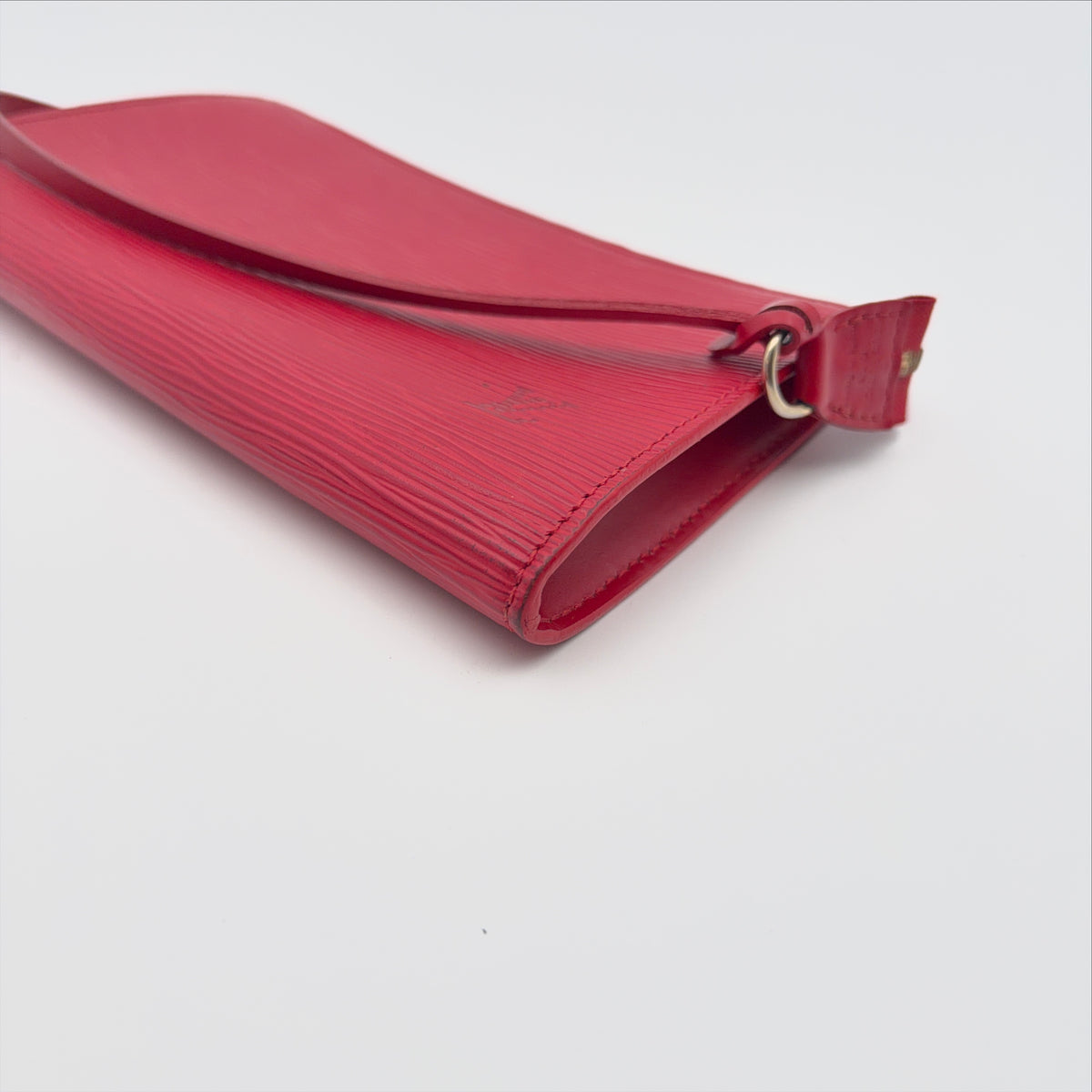 Pre-Owned Red Epileather Pochette Shoulder Bag