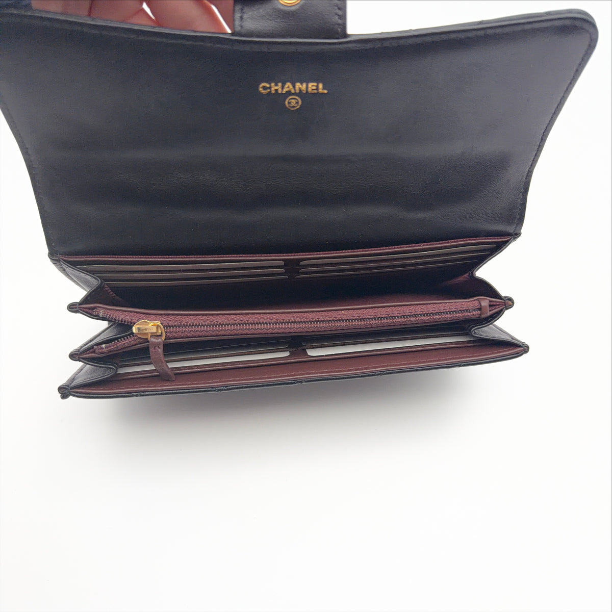 Pre-Owned Black Lambskin Leather Wallet
