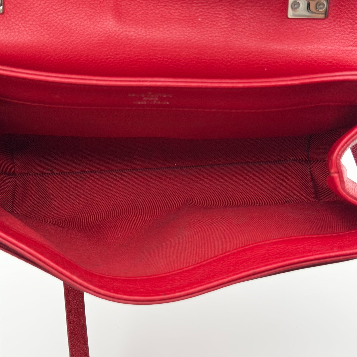 Pre-Owned Red Leather Lockme II BB Crossbody Bag
