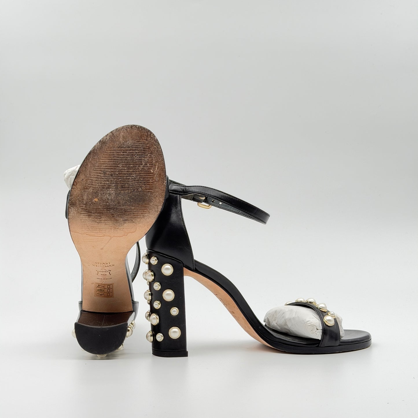 Pre-Owned Black Leather Heels (38)