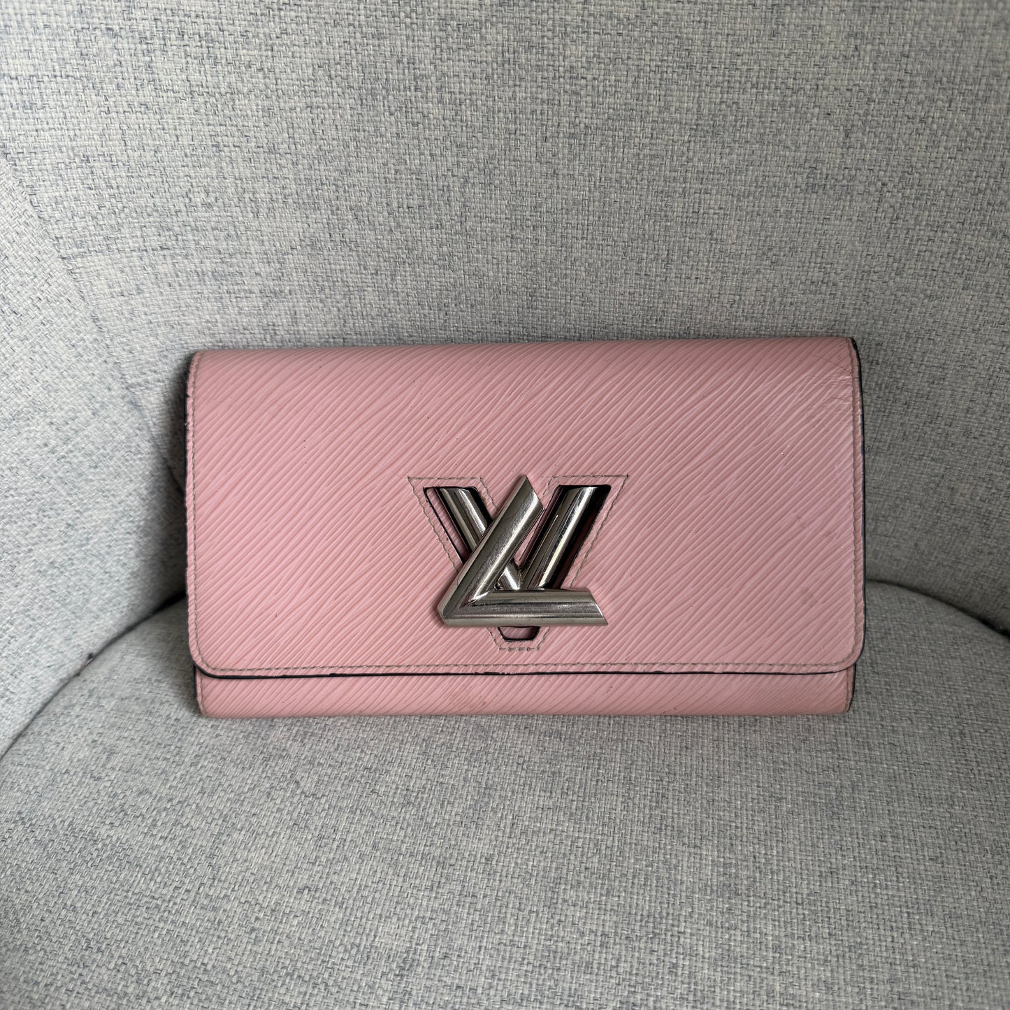 Pre-Owned Pink Epileather Twist Wallet