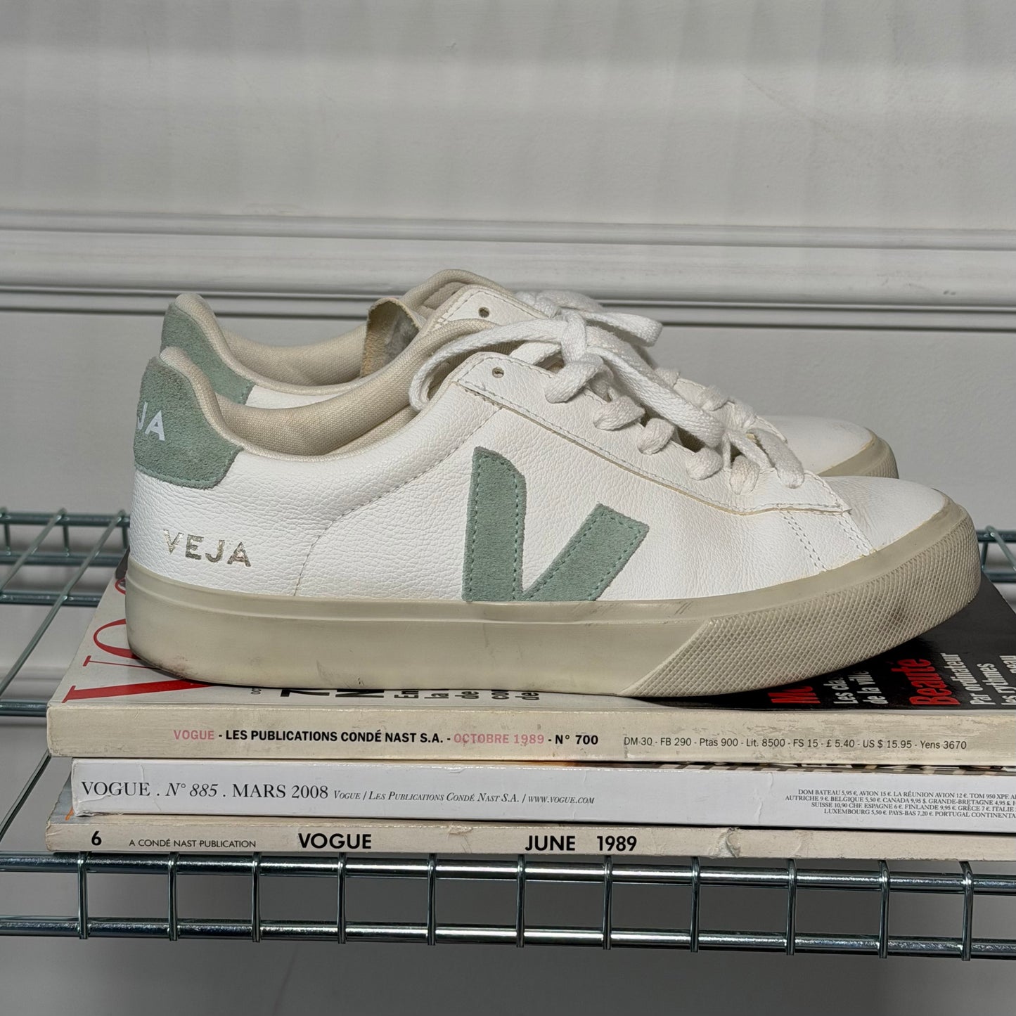 Pre-Owned Leather Shoes
