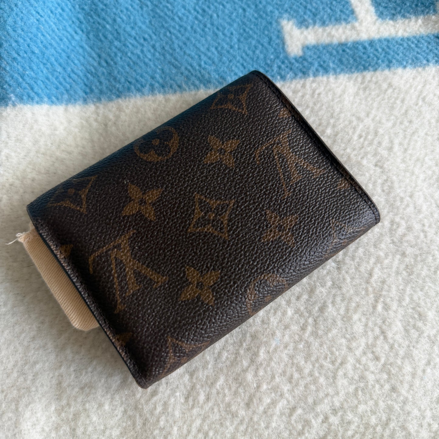 Pre-Owned LV Monogram Canvas Victorine Wallet