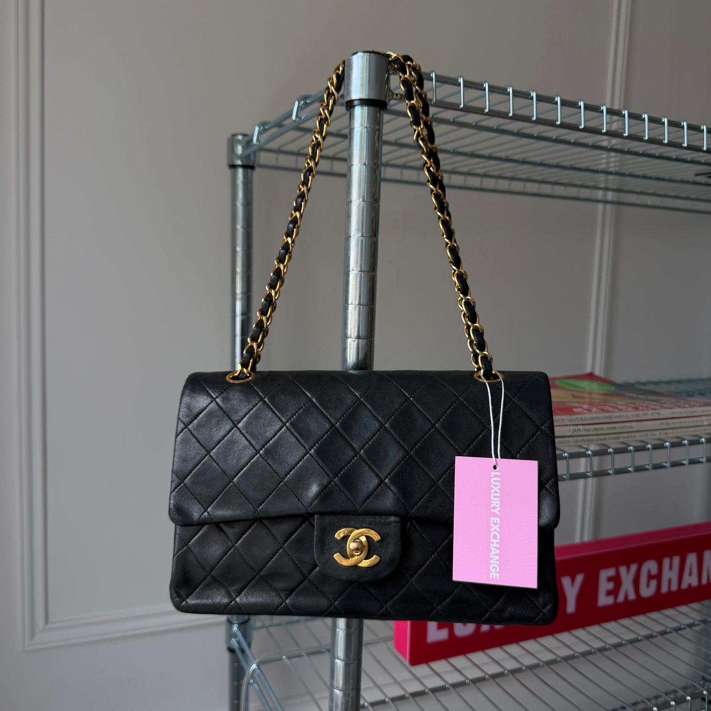 Pre-Owned Black Matelassé Lambskin Medium Classic Flap