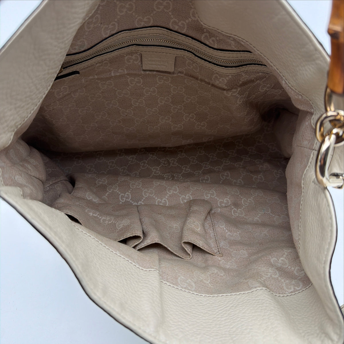 Pre-Owned Off-White Bamboo Leather Shoulder Bag